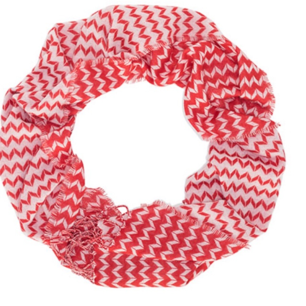 Thirty-one Chevron scarf